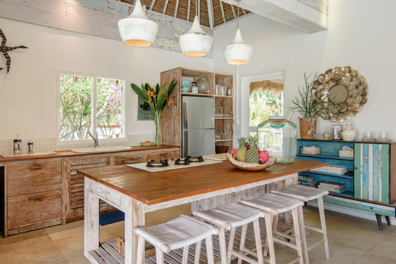 Driftwood Villas Lembongan Экстерьер фото